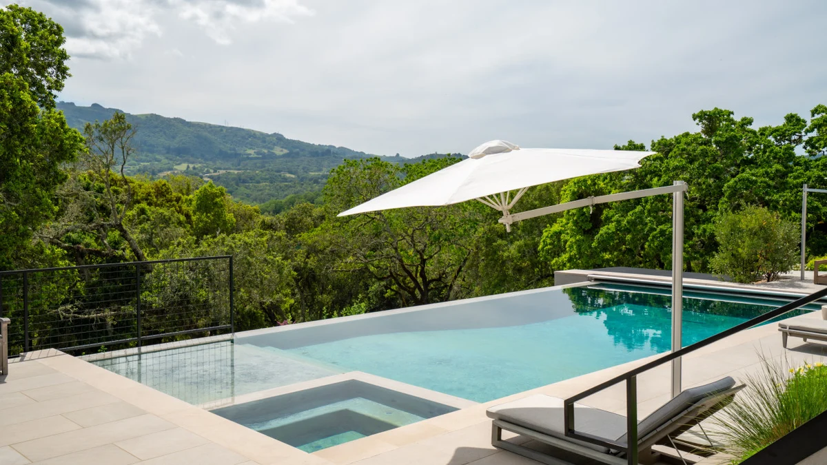 Stunning Estate - 3BD All Ensuite with gardens, pool, outdoor kitchen #98