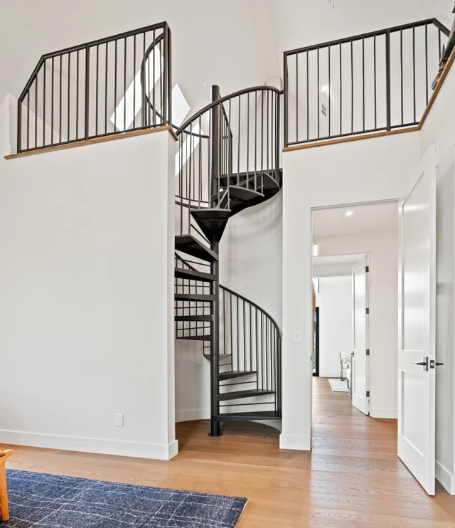 Stunning Estate - 3BD All Ensuite with gardens, pool, outdoor kitchen #103