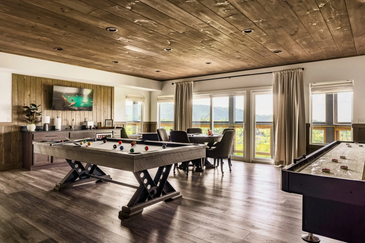 Swim Spa/Luxe Design/Views/GameRoom/Theater - Bear Bottom #172