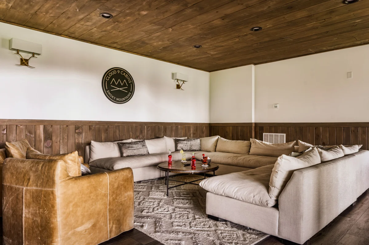 Swim Spa/Luxe Design/Views/GameRoom/Theater - Bear Bottom #151