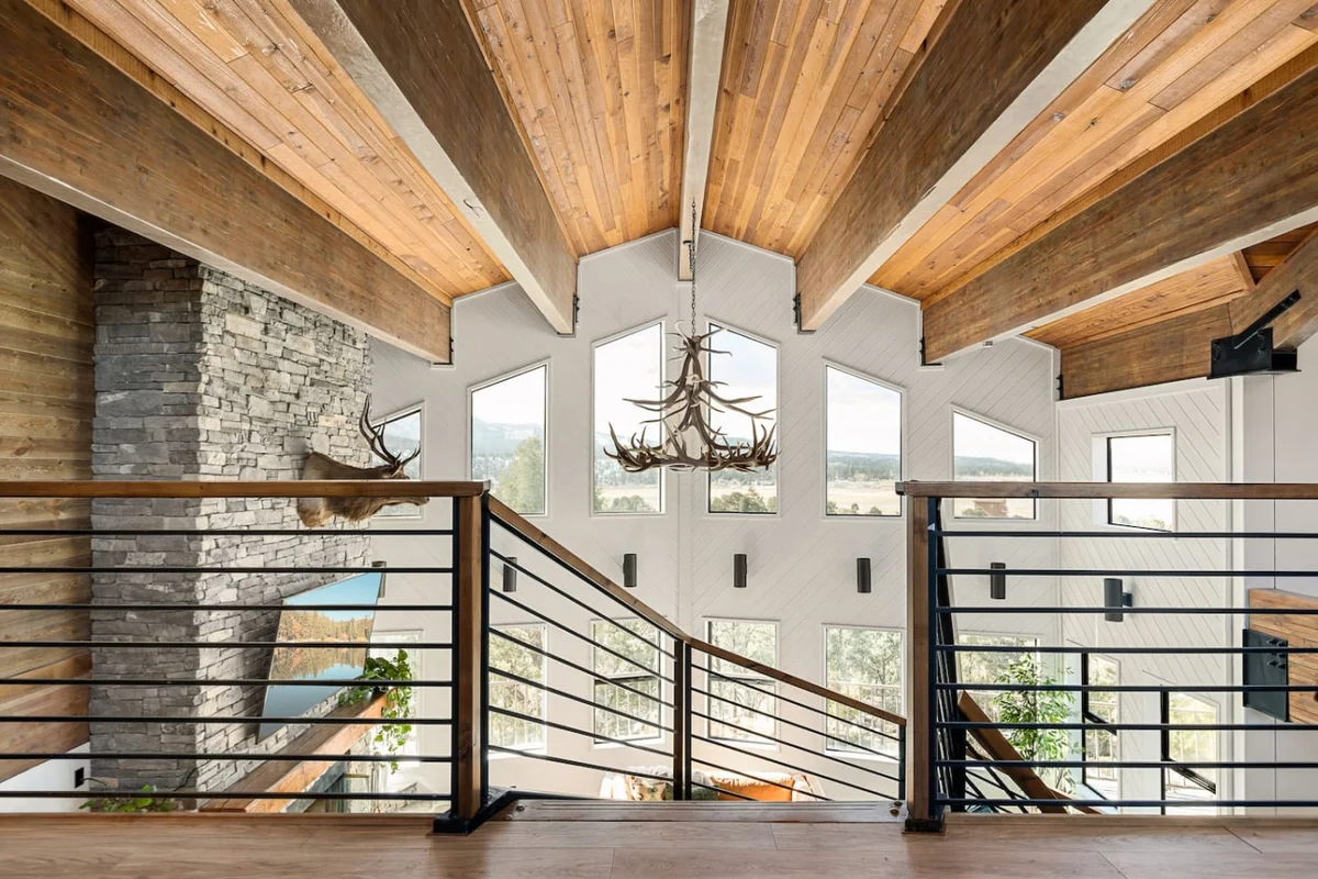 Steel Pine Lodge: As Seen On TV * Immaculate Views #74