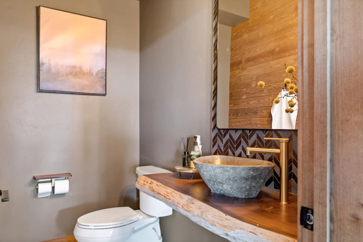 Steel Pine Lodge: As Seen On TV * Immaculate Views #89