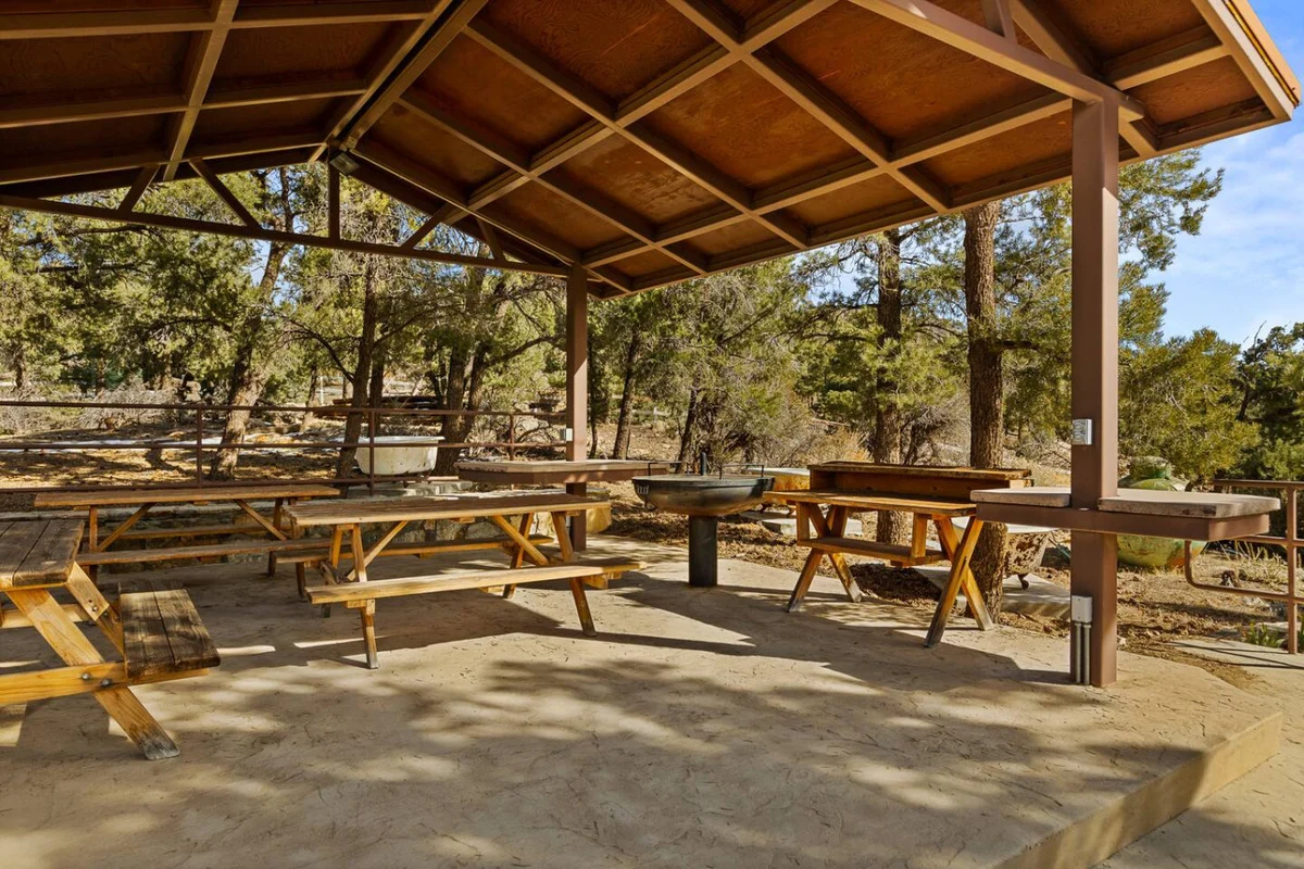 Steel Pine Lodge: As Seen On TV * Immaculate Views #121