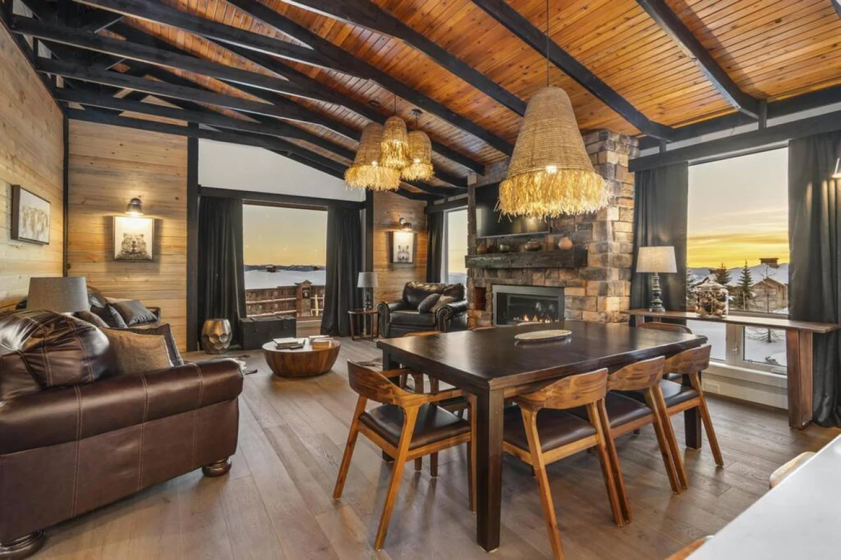 Chalet Monashee – Brand New High-End w/Amazing Views #105