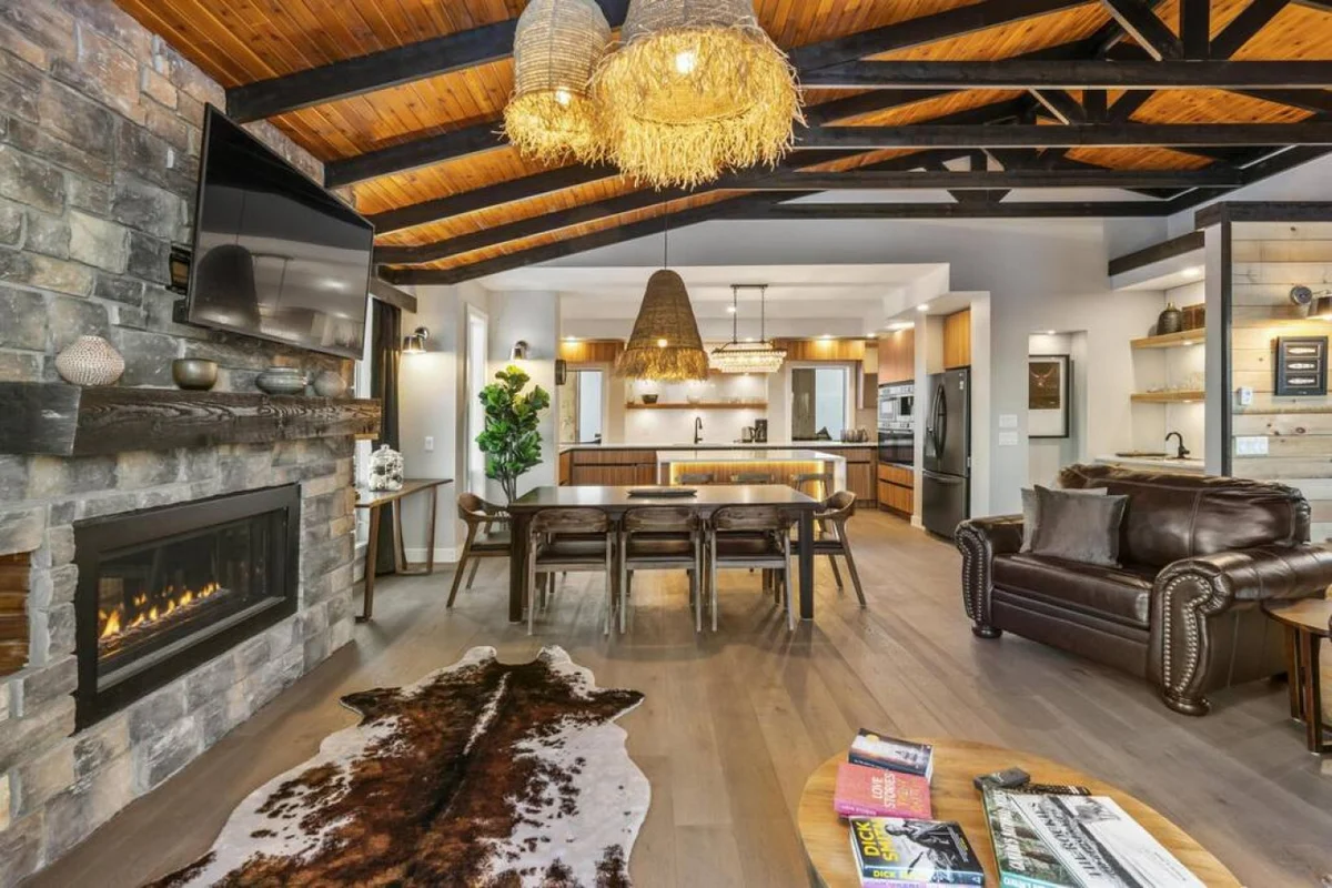 Chalet Monashee – Brand New High-End w/Amazing Views #41