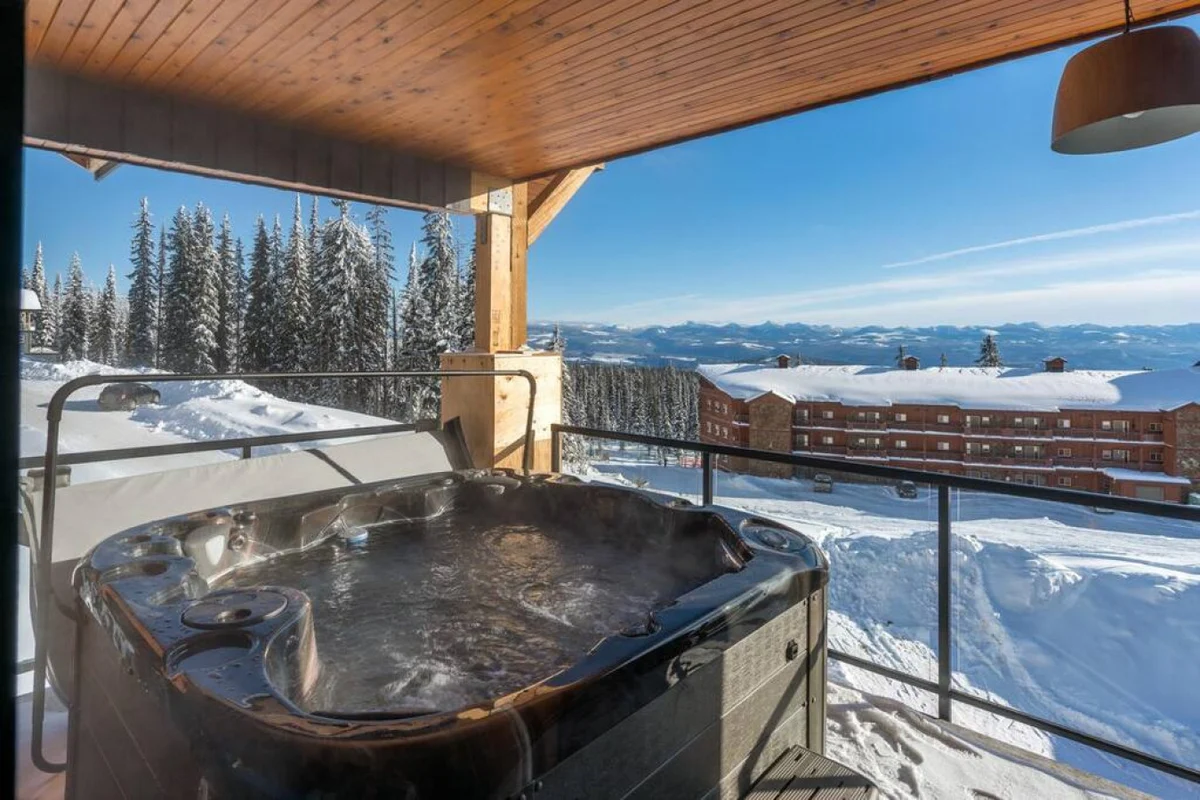 Chalet Monashee – Brand New High-End w/Amazing Views #36