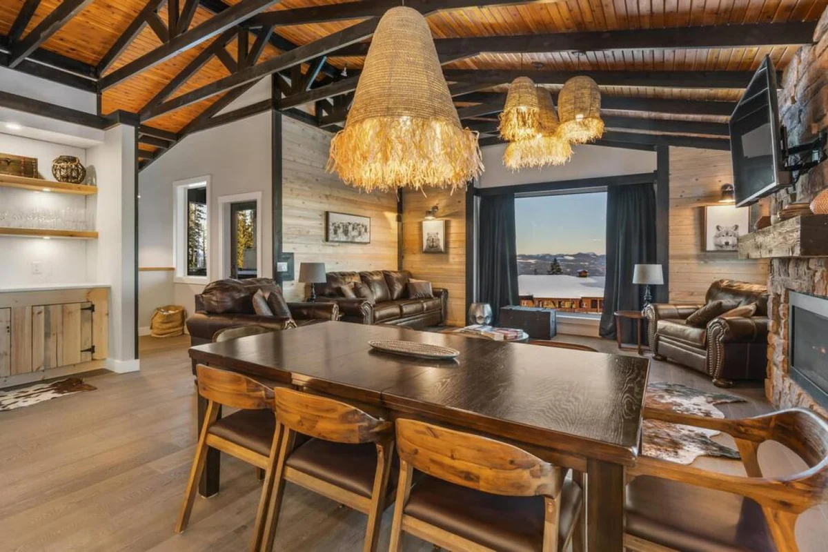 Chalet Monashee – Brand New High-End w/Amazing Views #89