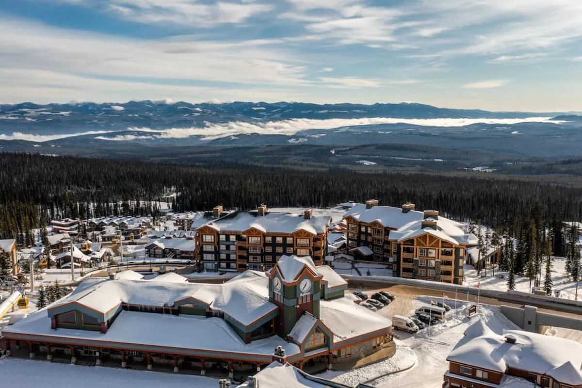 Chalet Monashee – Brand New High-End w/Amazing Views #70