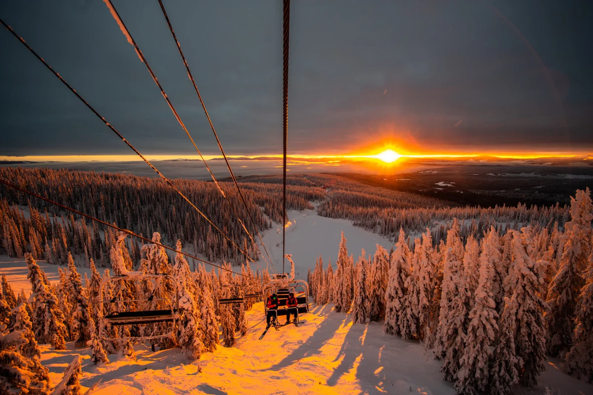 Chalet Monashee – Brand New High-End w/Amazing Views #102