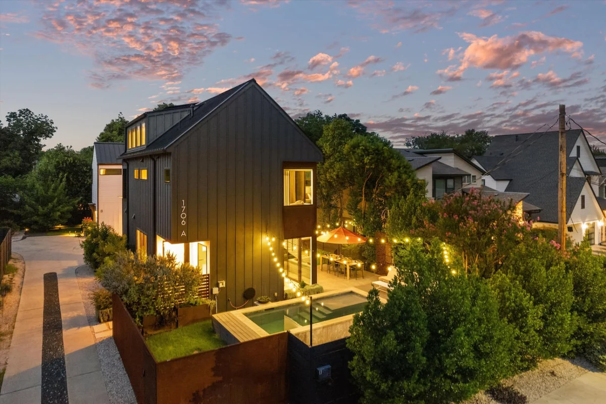 Zilker | Heated Pool, Misters & Walk to S. Lamar #61