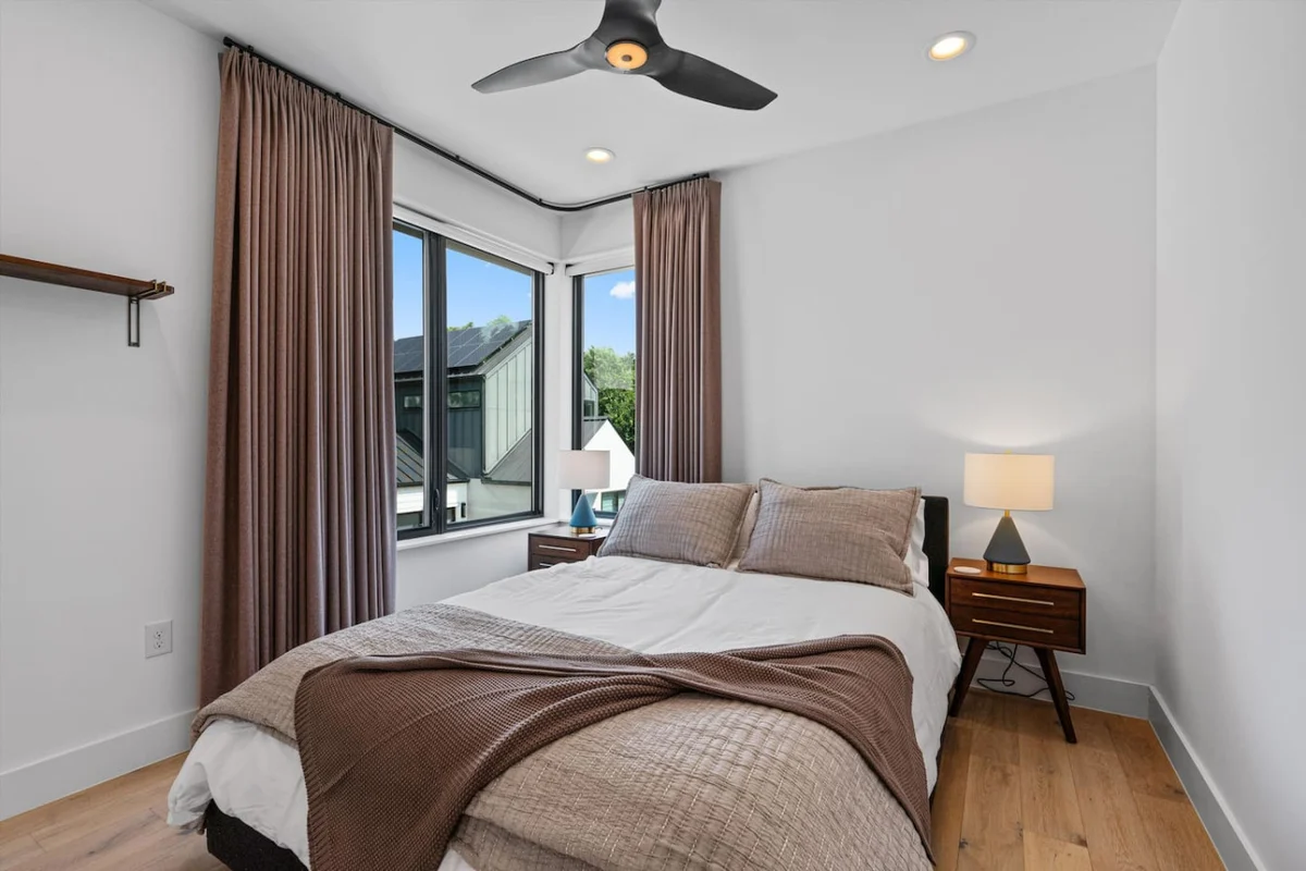 Zilker | Heated Pool, Misters & Walk to S. Lamar #85