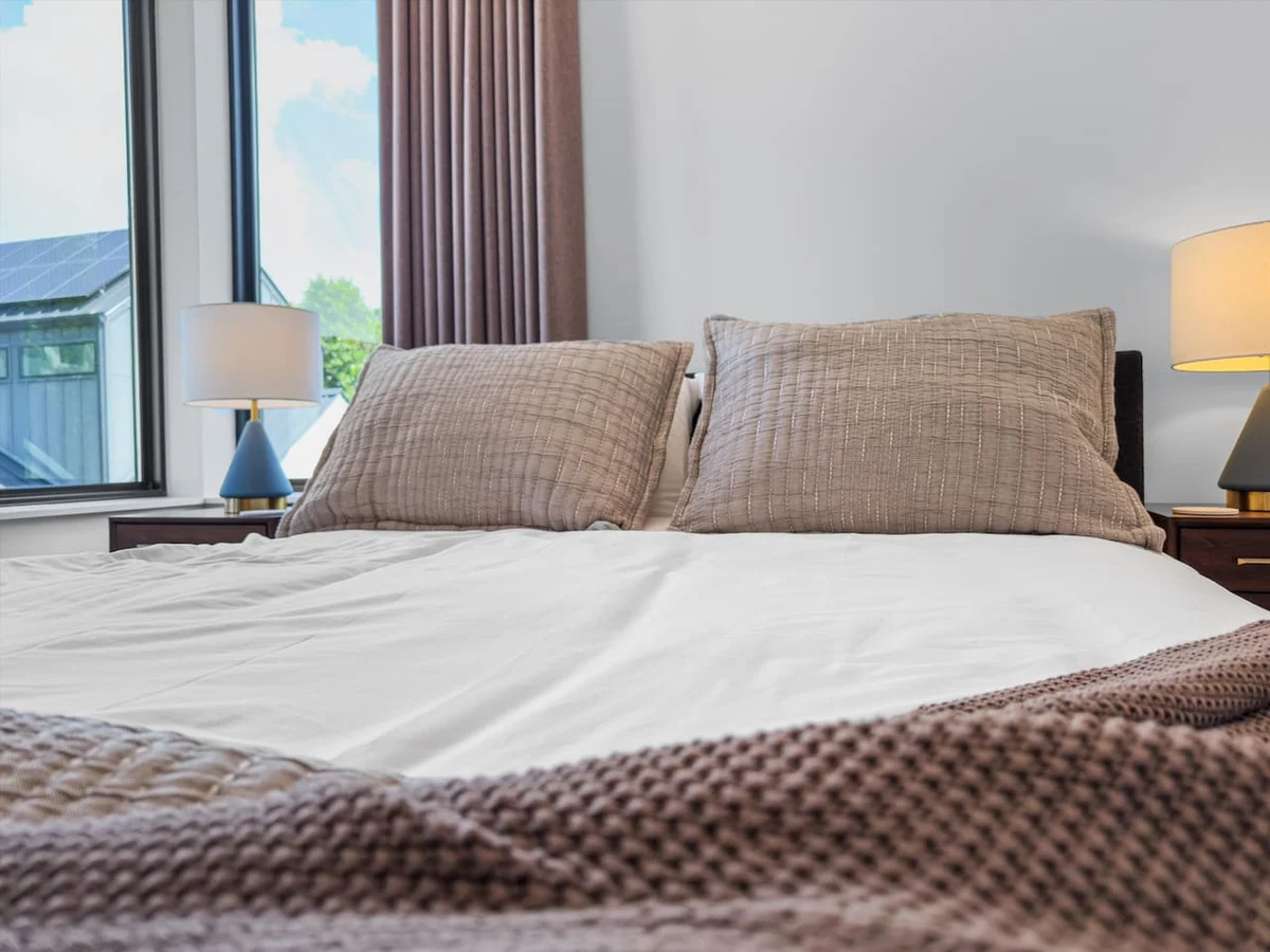 Zilker | Heated Pool, Misters & Walk to S. Lamar #123