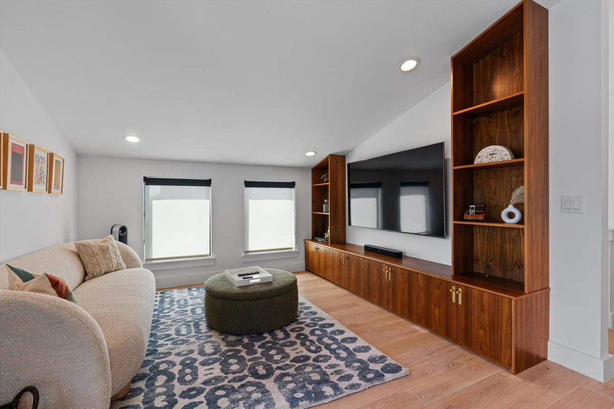 Zilker | Heated Pool, Misters & Walk to S. Lamar #93