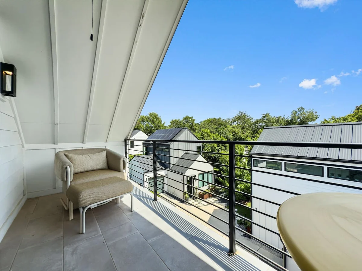 Zilker | Heated Pool, Misters & Walk to S. Lamar #125