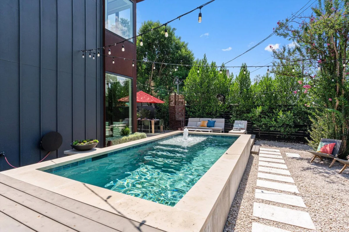 Zilker | Heated Pool, Misters & Walk to S. Lamar #104