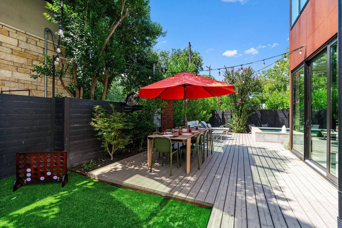 Zilker | Heated Pool, Misters & Walk to S. Lamar #100