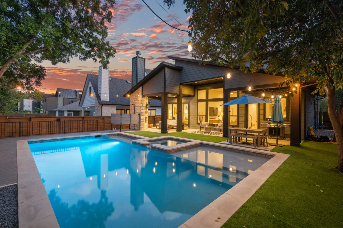 Zilker Home with Heated Pool, Hot Tub, Walkable #116