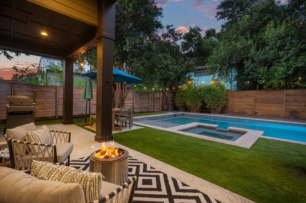 Zilker Home with Heated Pool, Hot Tub, Walkable #102