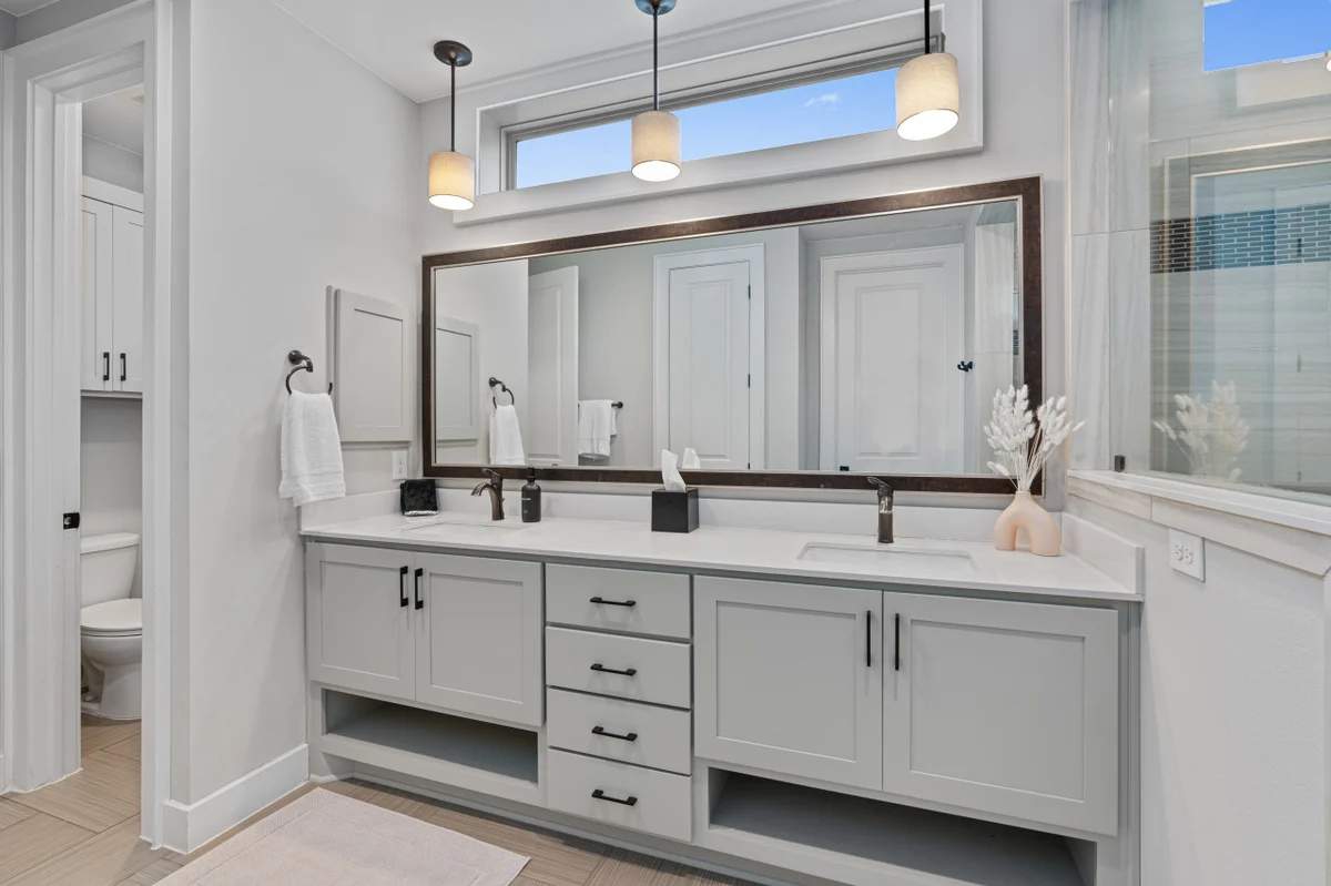 Zilker Home with Heated Pool, Hot Tub, Walkable #115