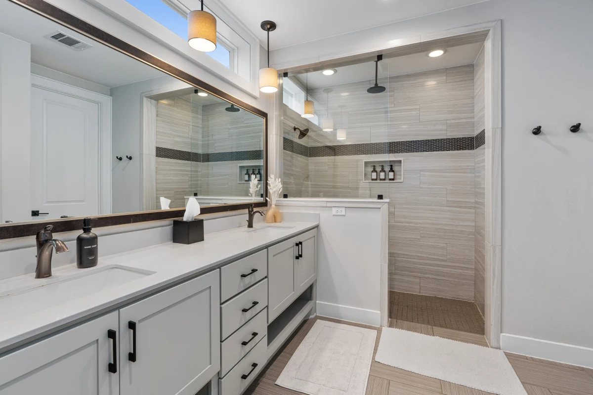Zilker Home with Heated Pool, Hot Tub, Walkable #111