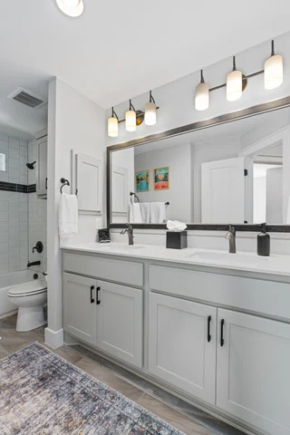Zilker Home with Heated Pool, Hot Tub, Walkable #106