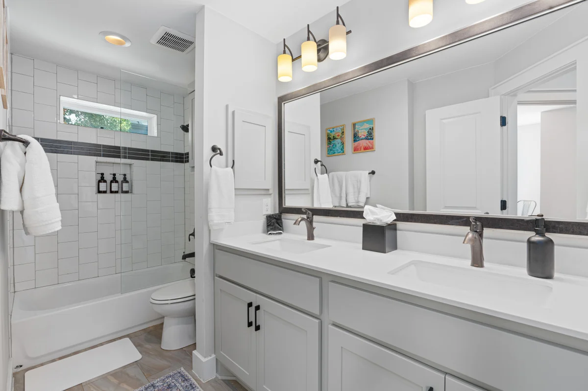 Zilker Home with Heated Pool, Hot Tub, Walkable #103