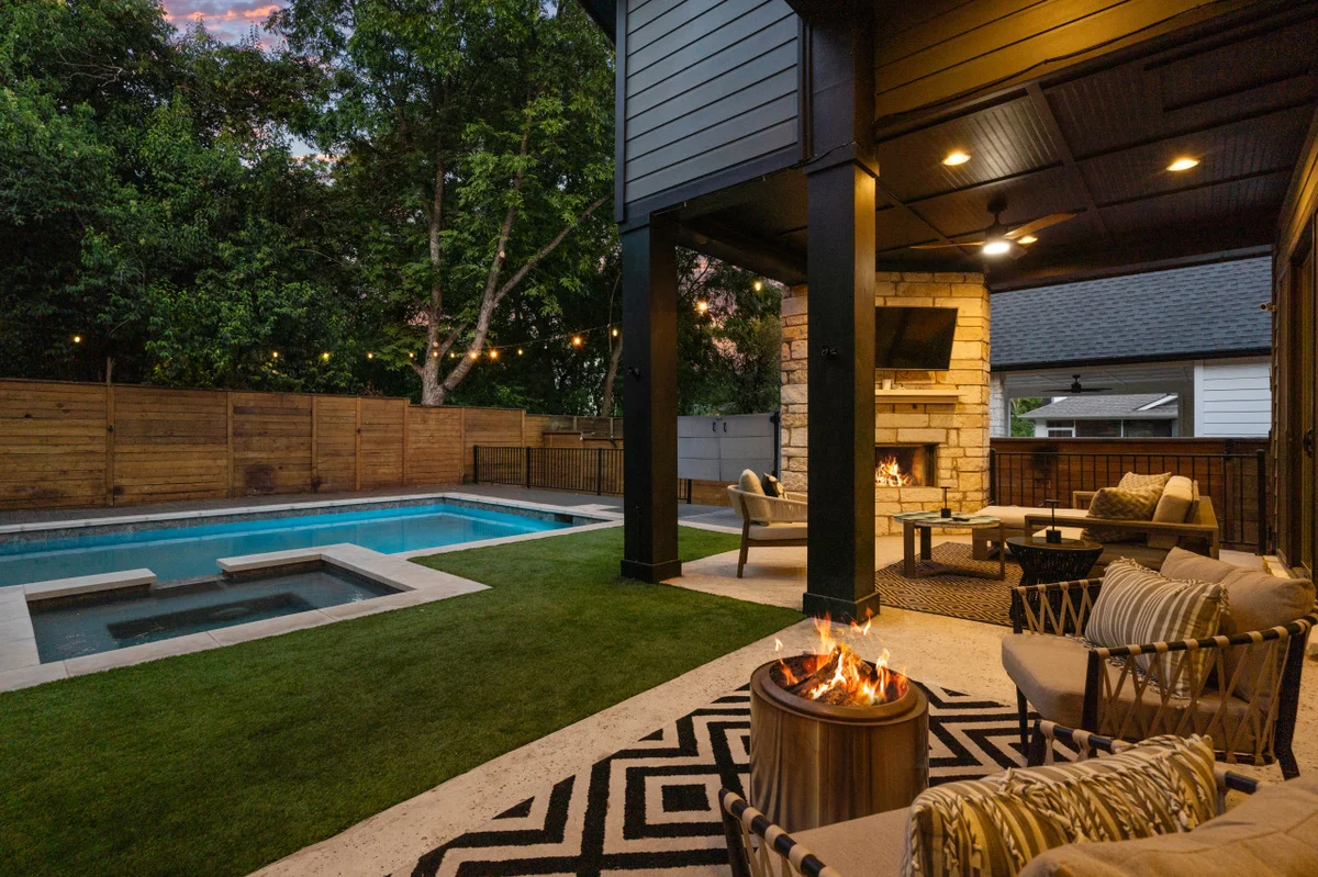 Zilker Home with Heated Pool, Hot Tub, Walkable #136