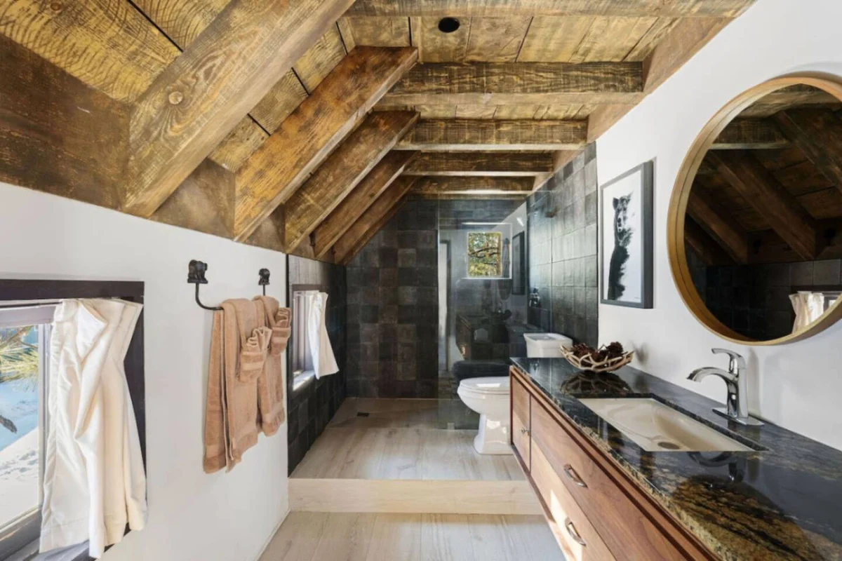 Dream Catcher| Modern Rustic, Hot Tub & EV #85