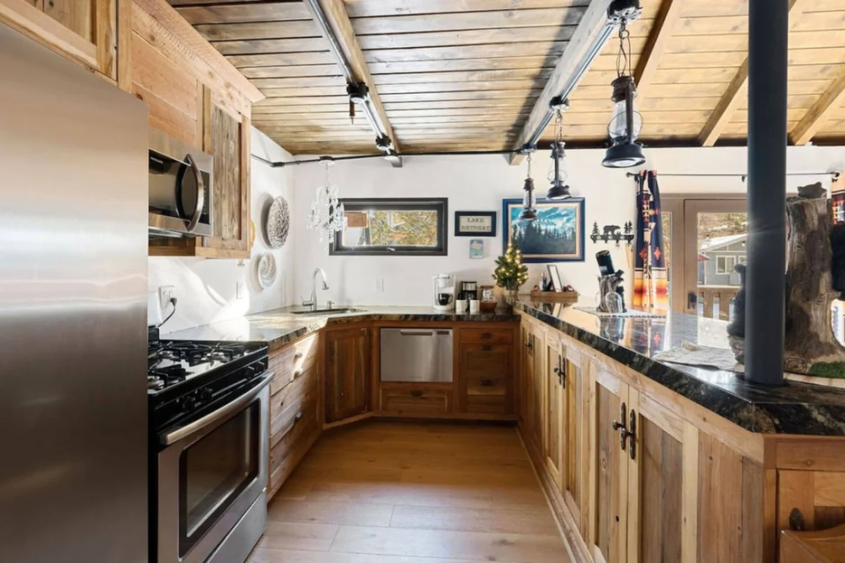 Dream Catcher| Modern Rustic, Hot Tub & EV #81