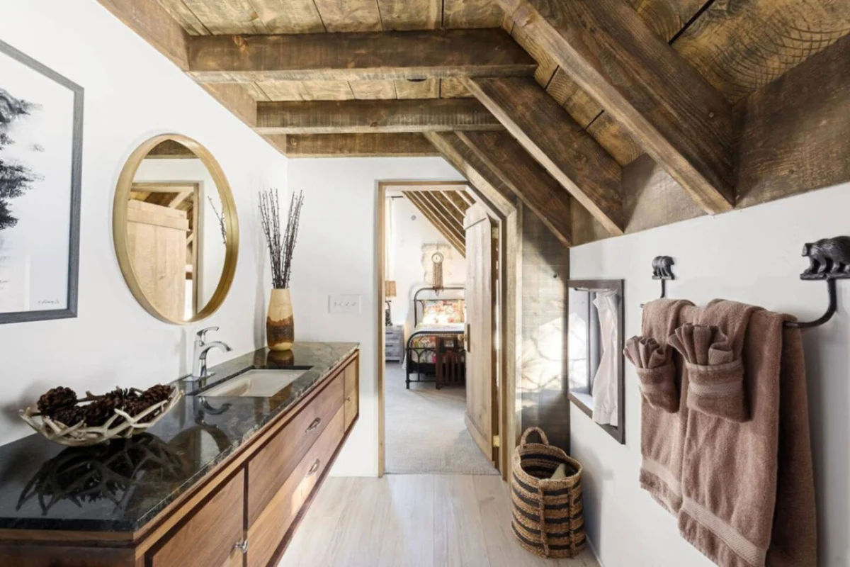 Dream Catcher| Modern Rustic, Hot Tub & EV #70