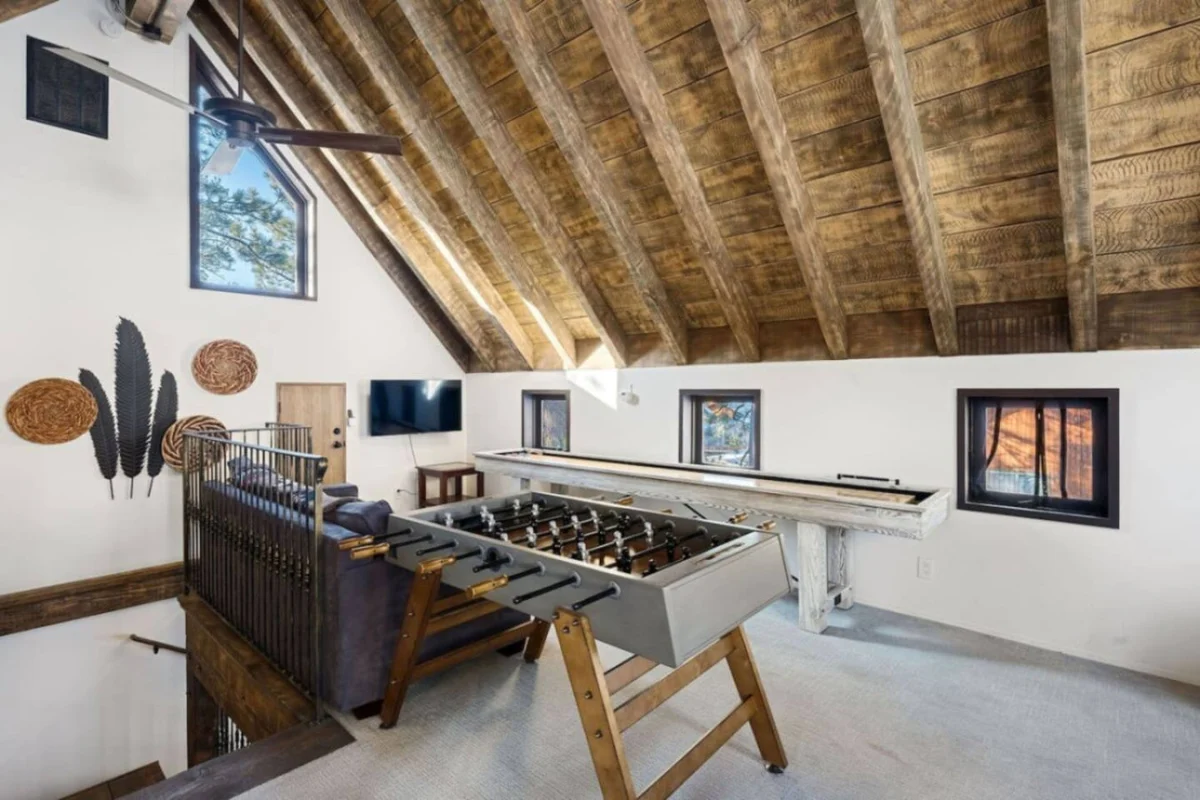 Dream Catcher| Modern Rustic, Hot Tub & EV #74