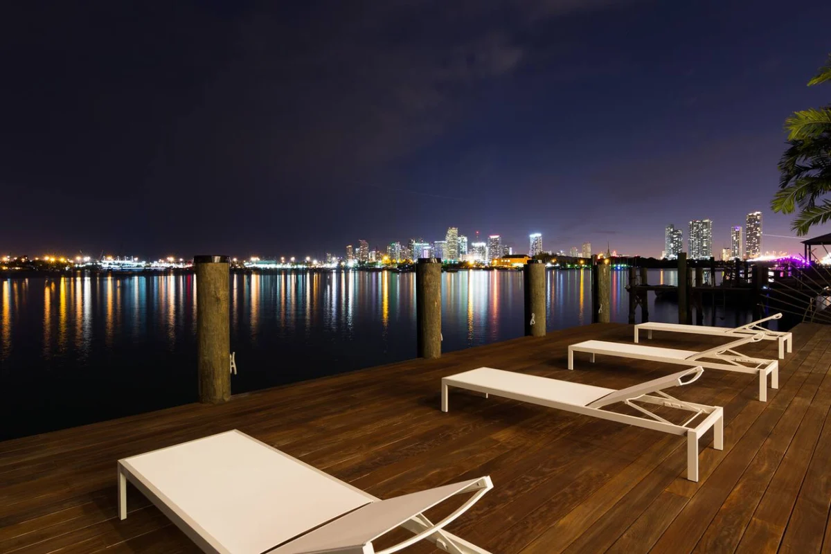 Waterfront Villa - Rooftop Pool & Spa - Theater #40