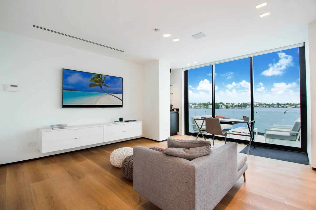 Waterfront Villa - Rooftop Pool & Spa - Theater #78
