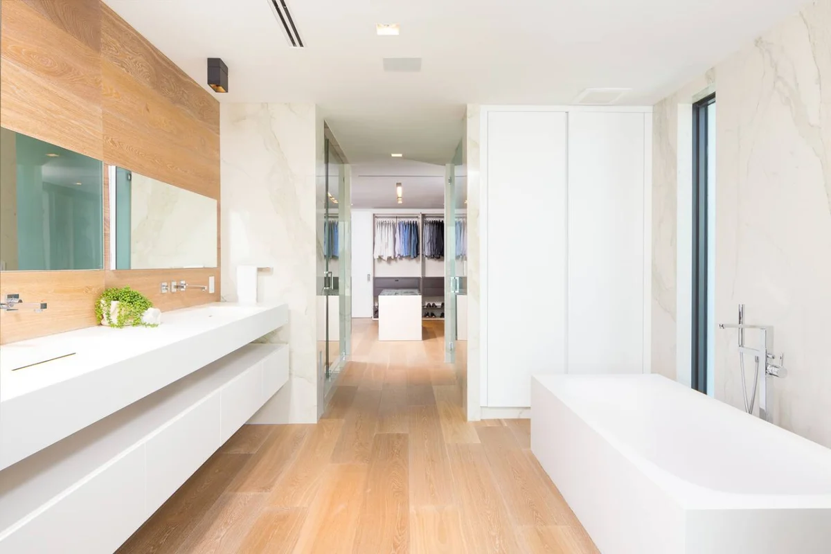 Waterfront Villa - Rooftop Pool & Spa - Theater #54