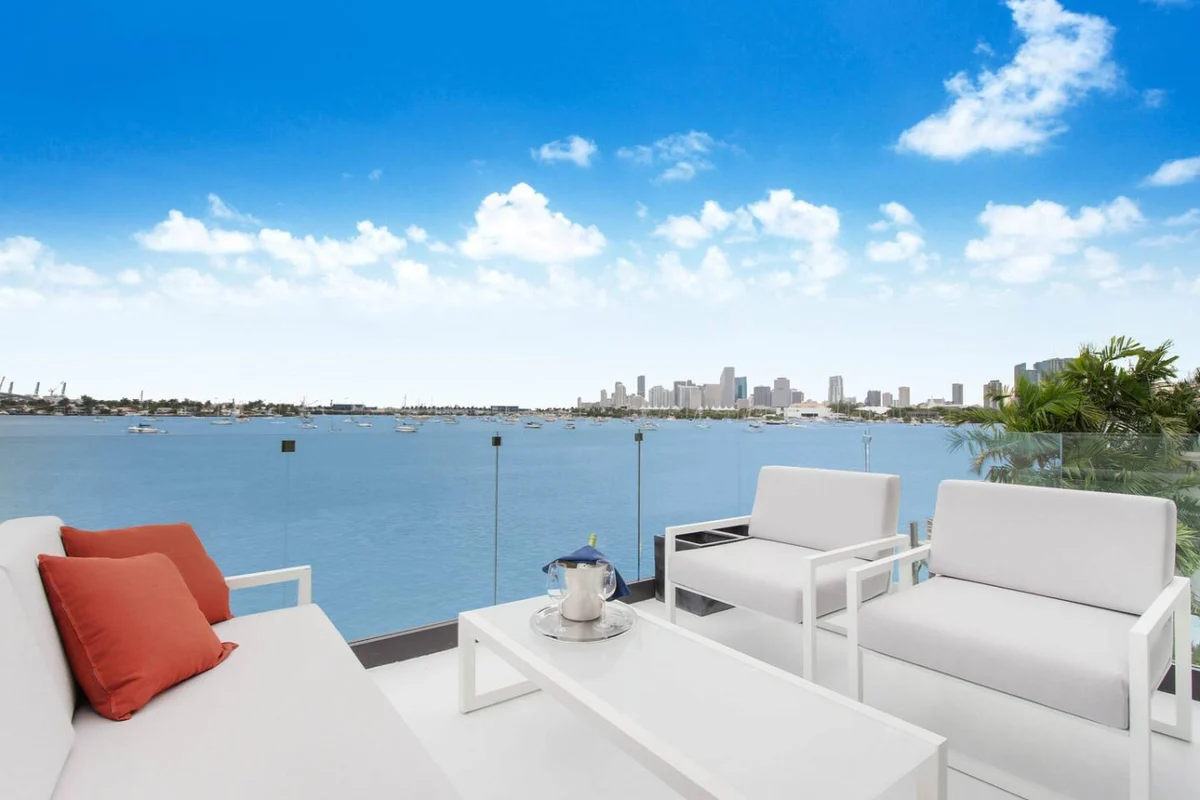 Waterfront Villa - Rooftop Pool & Spa - Theater #55