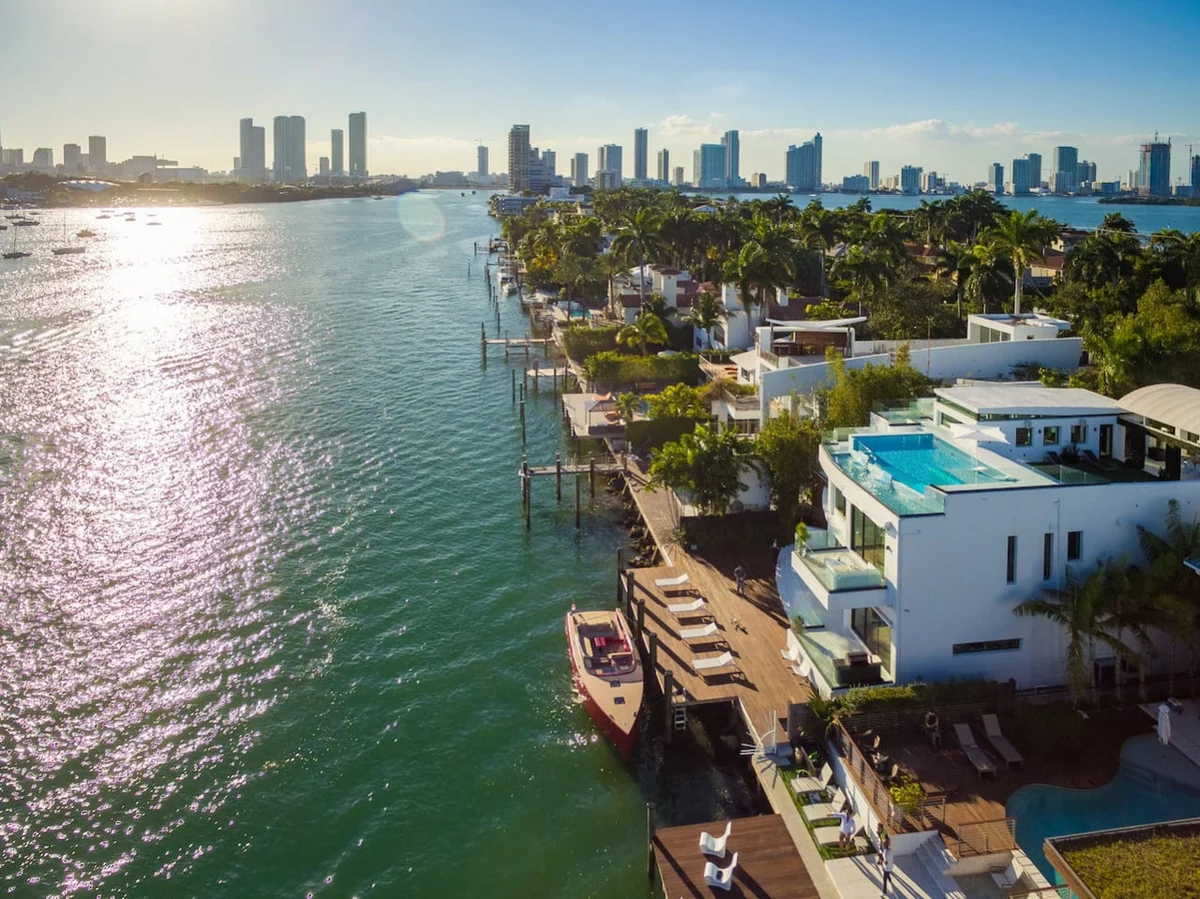 Waterfront Villa - Rooftop Pool & Spa - Theater #50