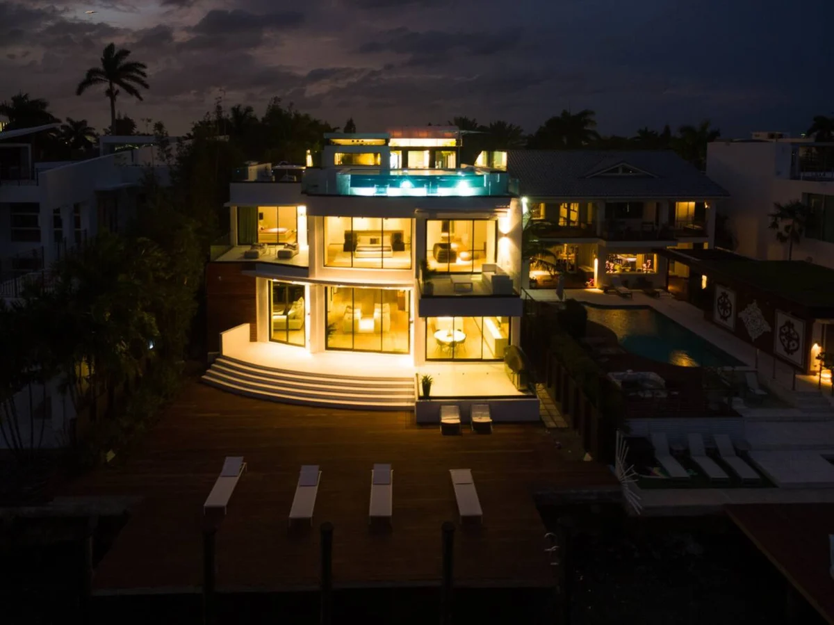 Waterfront Villa - Rooftop Pool & Spa - Theater #71