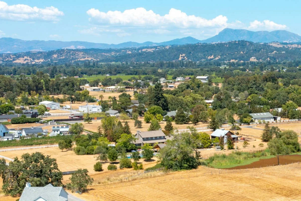 Spacious Santa Rosa Retreat - Outdoor Kitchen, Pool, Spa #130