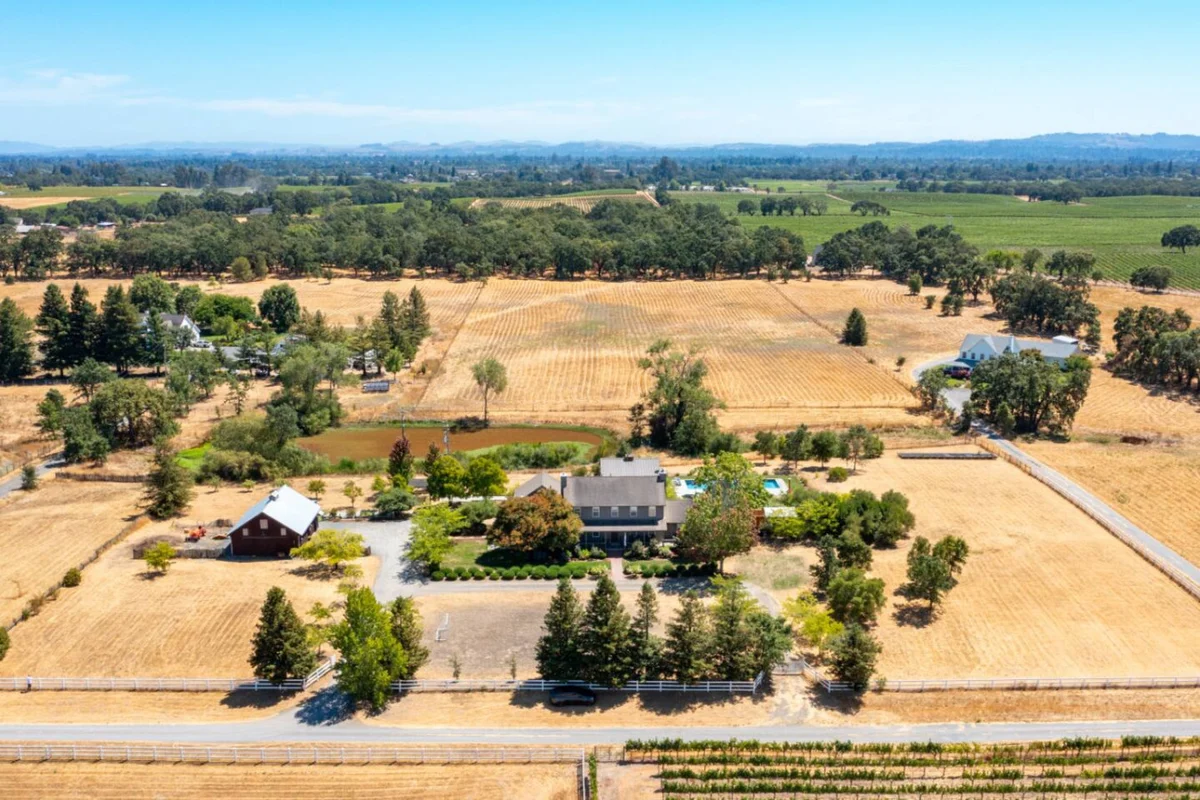 Spacious Santa Rosa Retreat - Outdoor Kitchen, Pool, Spa #129