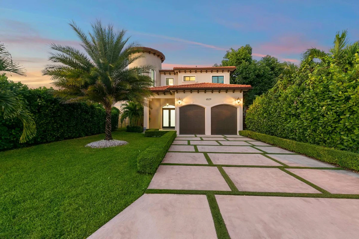 Modern Mediterranean Villa w/ Pool & Games #60