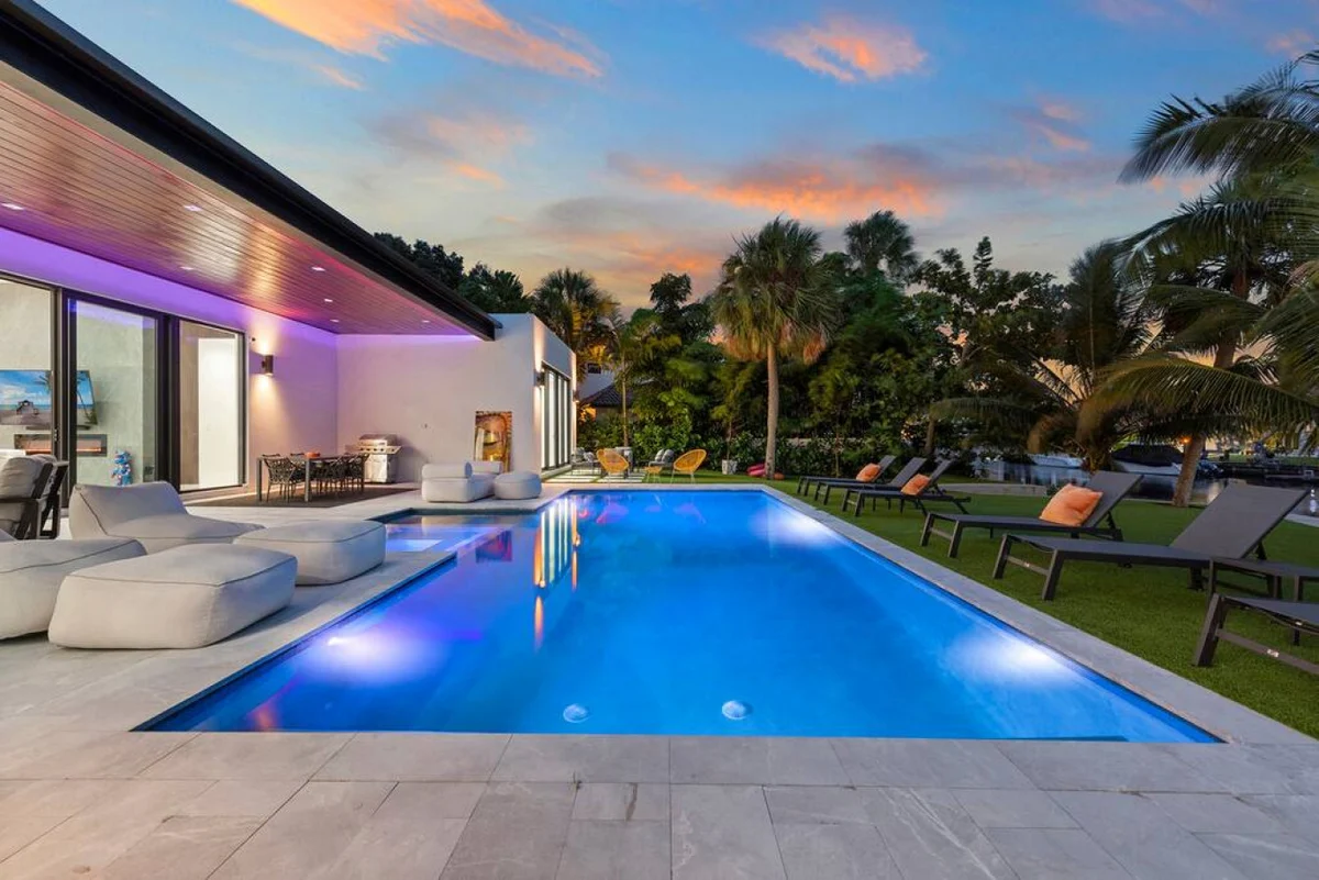 NEW Waterfront Villa w/ Pool/Jacuzzi/Billard #167