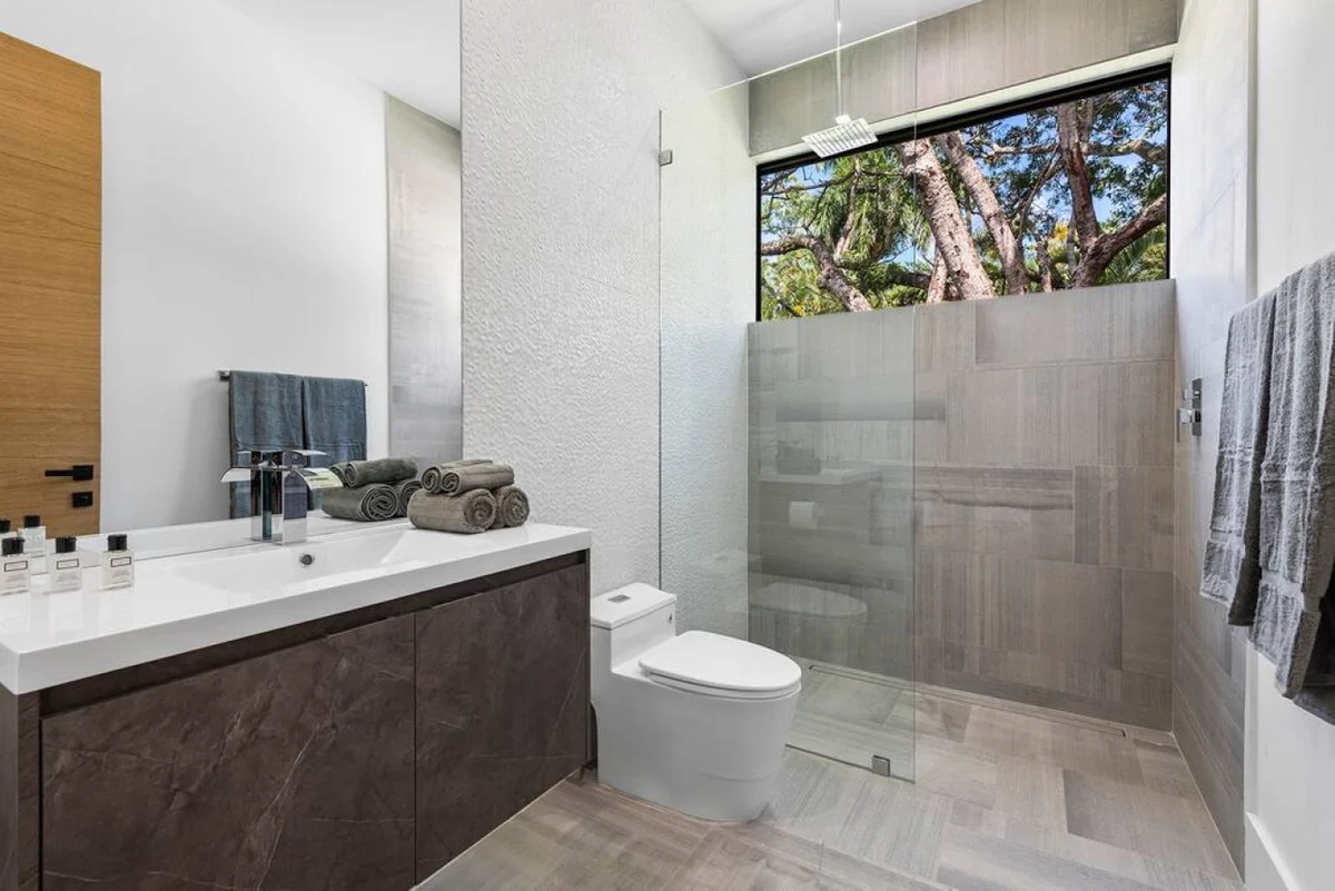 NEW Waterfront Villa w/ Pool/Jacuzzi/Billard #130