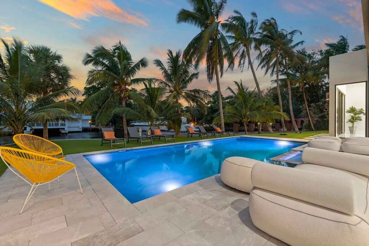 NEW Waterfront Villa w/ Pool/Jacuzzi/Billard #136