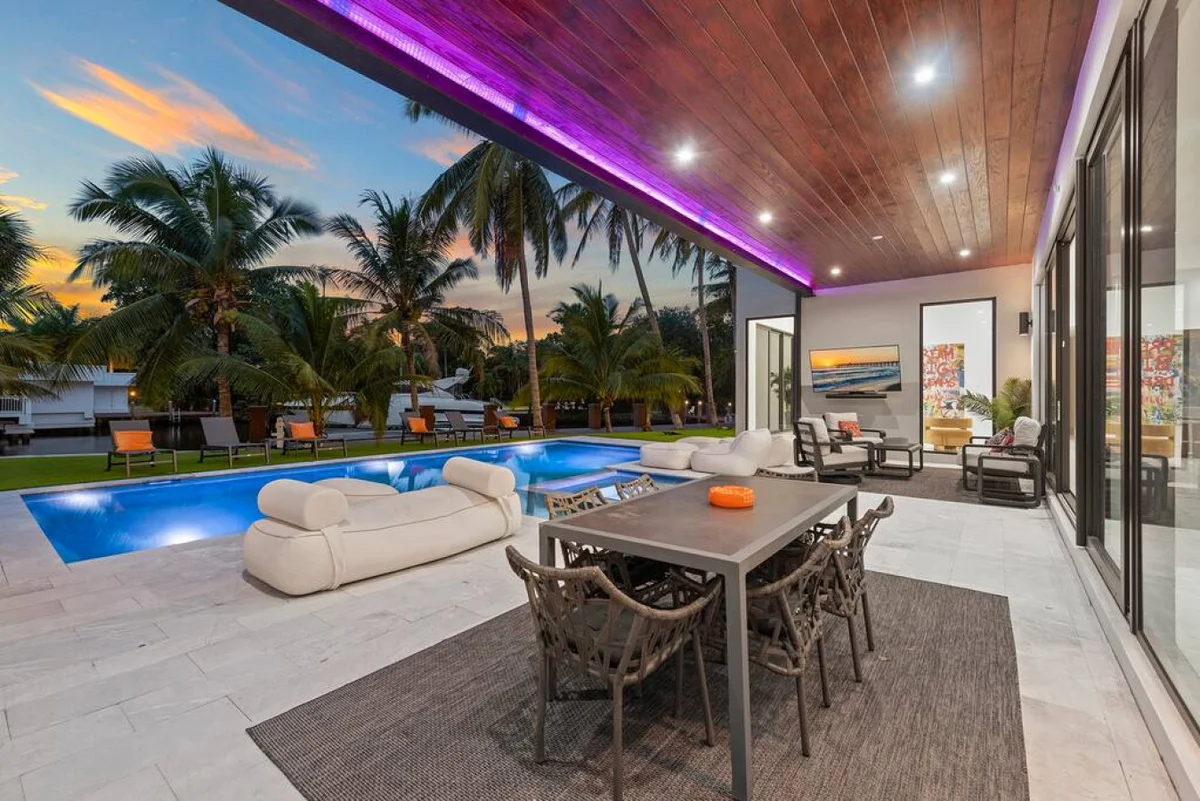 NEW Waterfront Villa w/ Pool/Jacuzzi/Billard #115