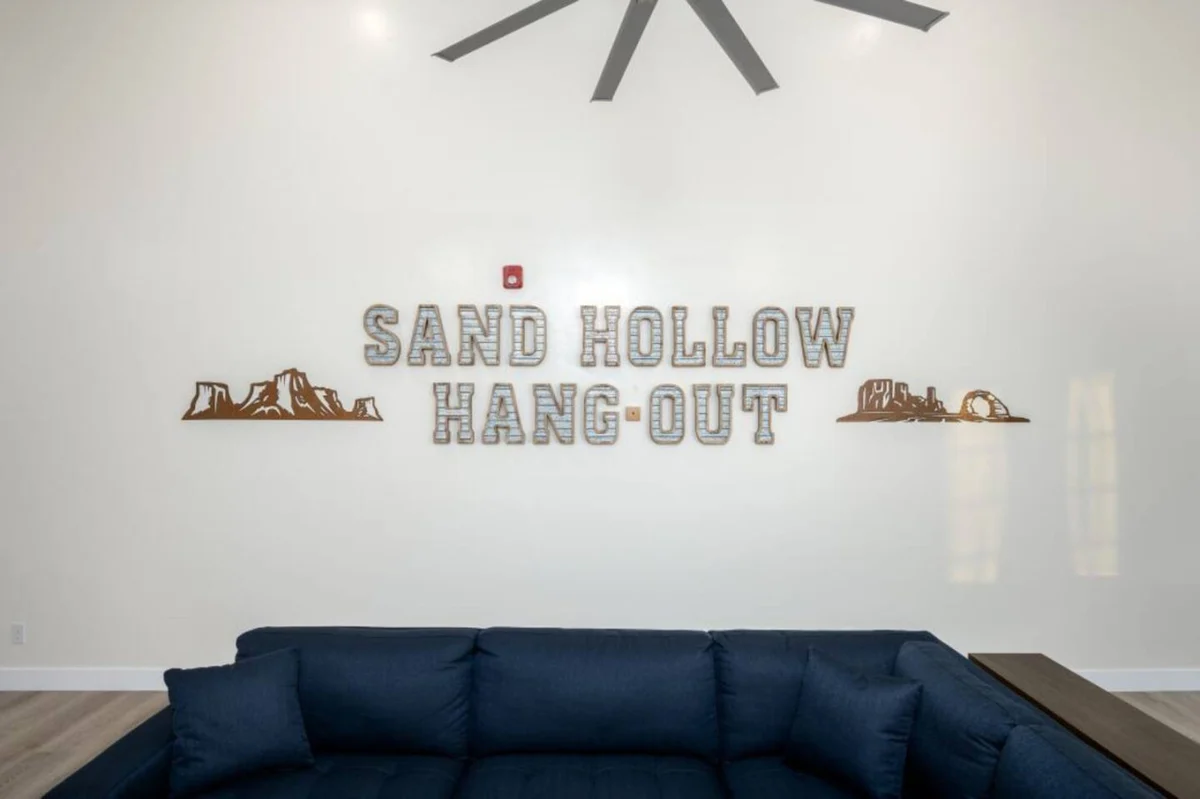 Sand Hollow Hangout (D10) #85