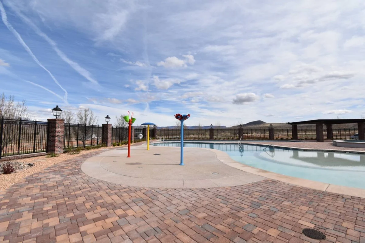Sand Hollow Hangout (D10) #86