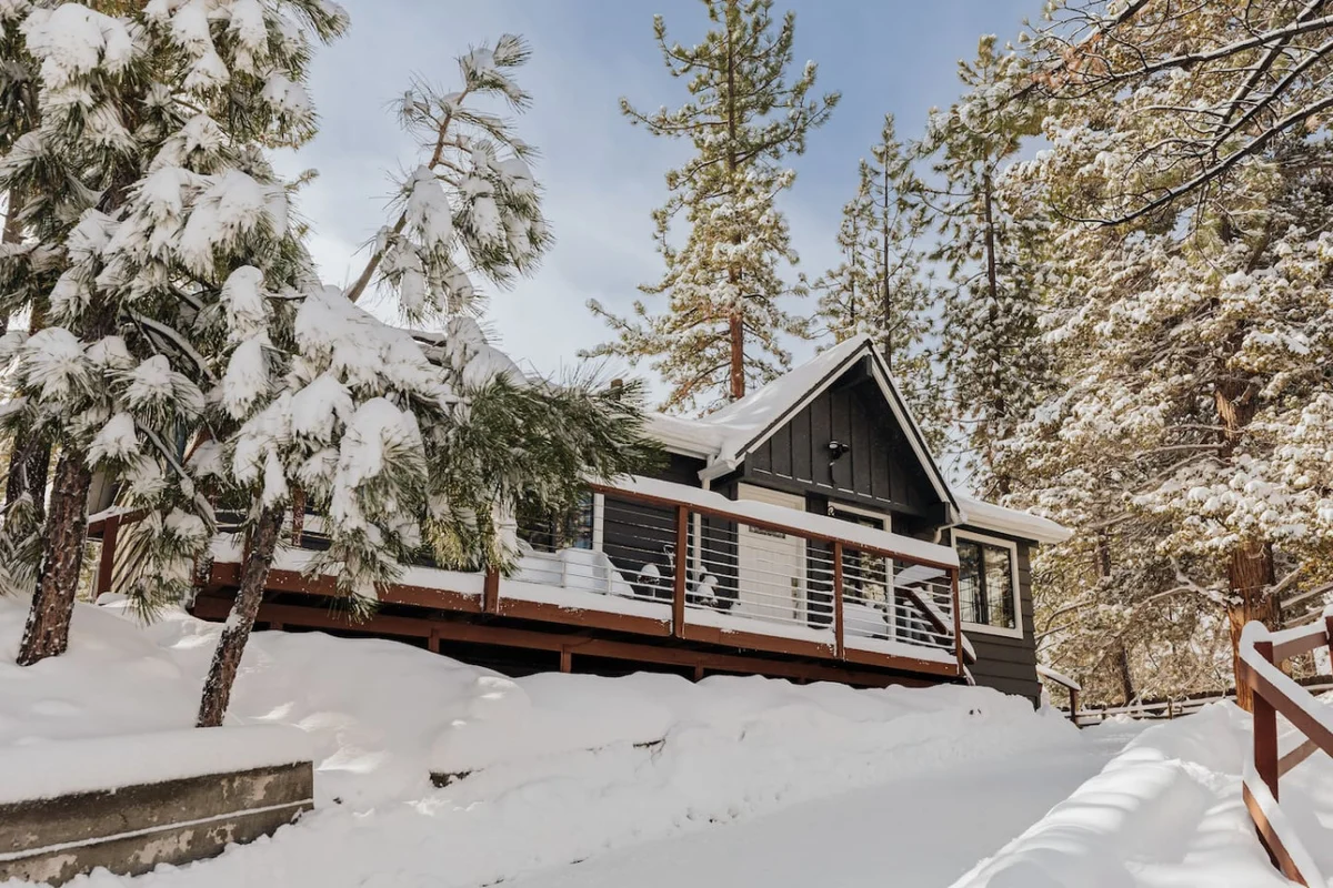 Modern Retreat | Spa, EV, Mountain Views & BBQ #140