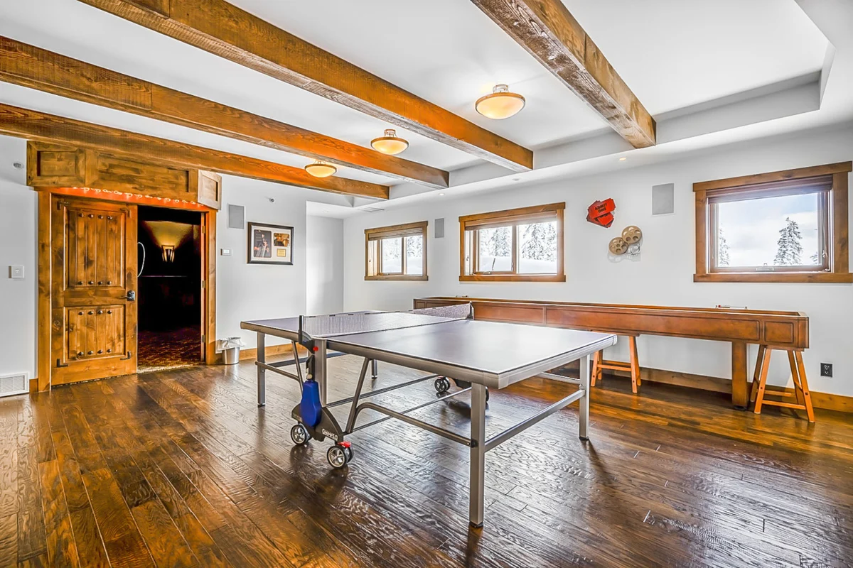 The Inuksuk Lodge - 4800 sq/ft of Big White Excellence #114