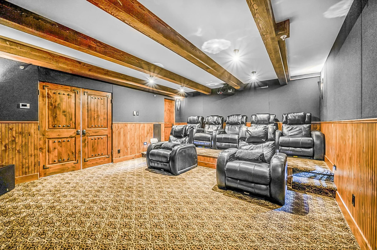 The Inuksuk Lodge - 4800 sq/ft of Big White Excellence #61