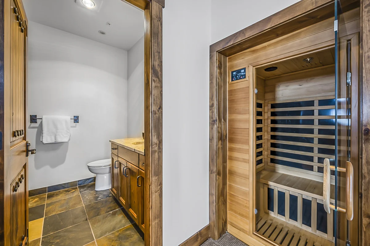 The Inuksuk Lodge - 4800 sq/ft of Big White Excellence #81